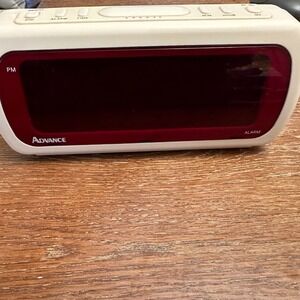 VINTAGE ADVANCE LED DIGITAL ALARM CLOCK RADIO SNOOZE‎ FUNCTION BEDSIDE TABLE TOP